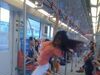 南京地铁女钢管舞运动